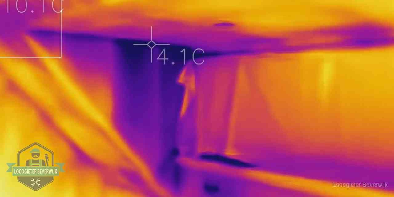 Warmtebeeldopname van een vloerconstructie tijdens lekdetectie in Beverwijk